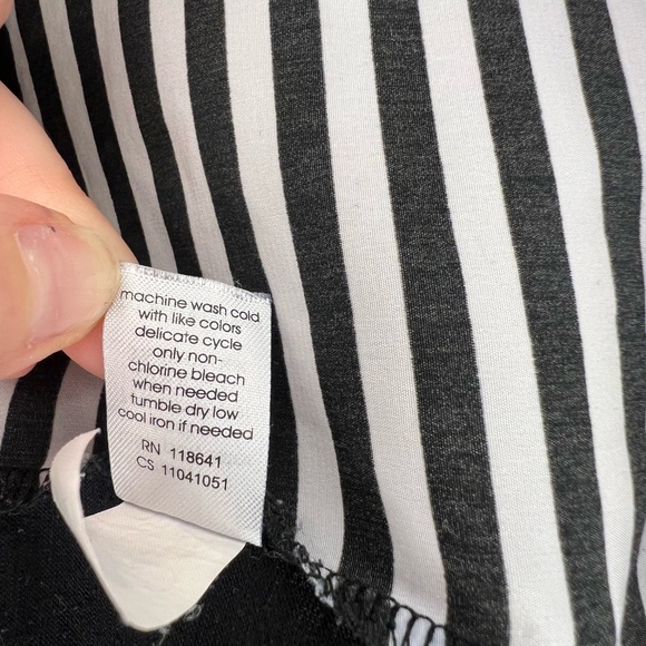 Lane Bryant Striped Sleeveless Top 18/20 - Picture 5 of 6